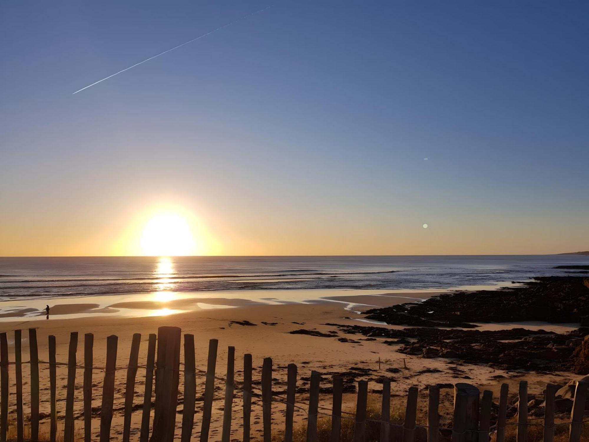 Grand Studio Avec Parking A 10 Minutes Des Plages 로리앙 외부 사진
